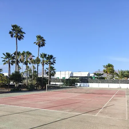 Private In A Great Location In With Shared Pool Playa Blanca (Lanzarote)