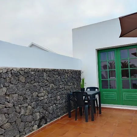 Private In A Great Location In With Shared Pool