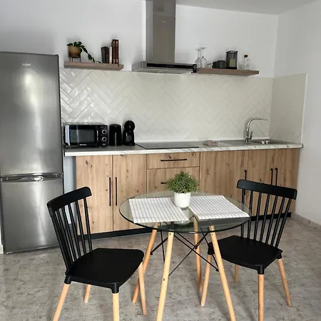 Private In A Great Location In With Shared Pool *